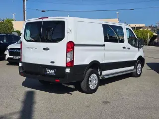 Ford Transit 2025 250 3pu LTR Techo Bajo Furgón de Carga