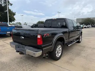 Ford F-250 Super Duty 2016 4x4 Lariat 4dr Crew Cab 6.8 ft. SB Pickup