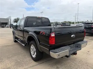 Ford F-250 Super Duty 2016 4x4 Lariat 4dr Crew Cab 6.8 ft. SB Pickup