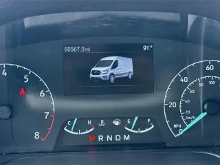Ford Transit 2023 250 3dr SWB Techo Medio Furgón de Carga