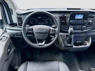 Ford Transit 2023 250 3dr SWB Techo Medio Furgón de Carga