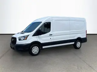 Ford Transit 2023 250 3dr SWB Techo Medio Furgón de Carga