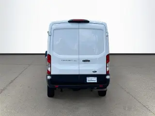 Ford Transit 2023 250 3dr SWB Techo Medio Furgón de Carga
