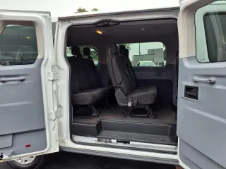 Ford Transit 2018 150 XLT 3dr SWB Techo Bajo Furgón de Pasajeros con Puertas Laterales de Pasajeros 60/40