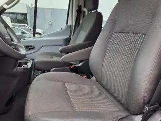 Ford Transit 2018 150 XLT 3dr SWB Techo Bajo Furgón de Pasajeros con Puertas Laterales de Pasajeros 60/40