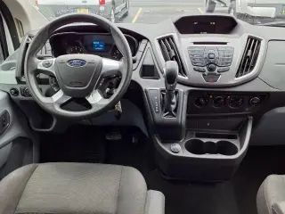Ford Transit 2018 150 XLT 3dr SWB Techo Bajo Furgón de Pasajeros con Puertas Laterales de Pasajeros 60/40