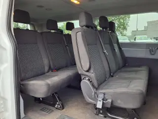 Ford Transit 2018 150 XLT 3dr SWB Techo Bajo Furgón de Pasajeros con Puertas Laterales de Pasajeros 60/40
