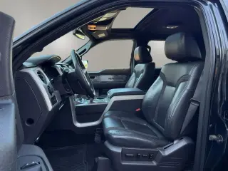 Ford F-150 2011 4x4 SVT Raptor 4dr SuperCrew Styleside 5.5 ft. SB