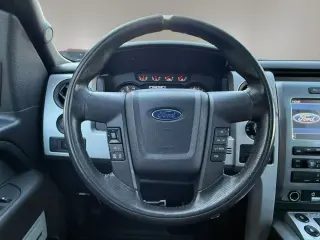 Ford F-150 2011 4x4 SVT Raptor 4dr SuperCrew Styleside 5.5 ft. SB