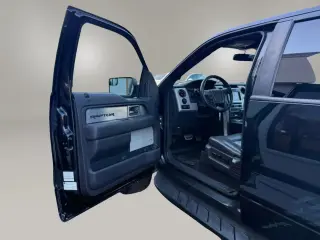 Ford F-150 2011 4x4 SVT Raptor 4dr SuperCrew Styleside 5.5 ft. SB