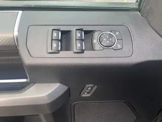 Ford F-150 2018 4x4 XLT 4dr SuperCrew 5.5 ft. SB