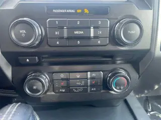 Ford F-150 2018 4x4 XLT 4dr SuperCrew 5.5 ft. SB