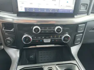 Ford F-150 2023 4x2 Lariat 4dr SuperCrew 5.5 ft. SB