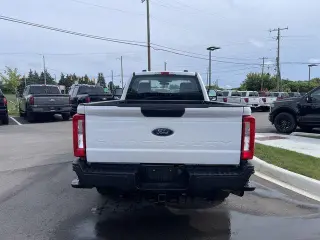Ford F-250 Super Duty 2024 4x4 XL 2dr Regular Cab 8 ft. LB Pickup