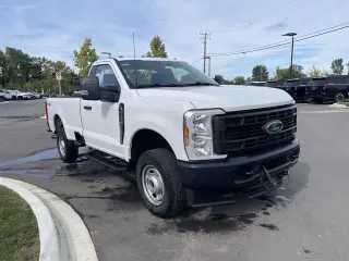 Ford F-250 Super Duty 2024 4x4 XL 2dr Regular Cab 8 ft. LB Pickup