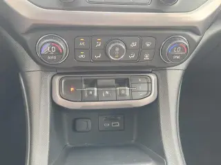 GMC Acadia 2023 4x4 AT4 4dr SUV
