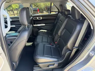 Ford Explorer 2021 AWD XLT 4dr SUV