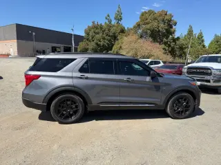 Ford Explorer 2021 AWD XLT 4dr SUV
