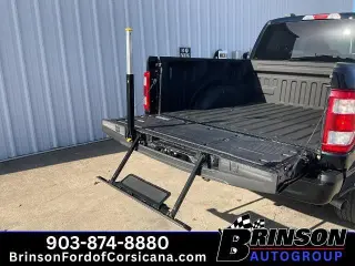 Ford F-150 2023 4x4 XL 4dr SuperCrew 5.5 ft. SB