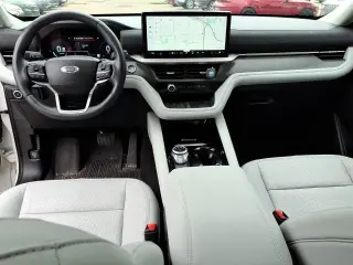Ford Explorer 2025 AWD Platinum 4dr SUV