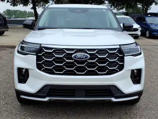 Ford Explorer 2025 AWD Platinum 4dr SUV