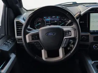 Ford F-250 Super Duty 2022 4x4 Lariat 4p Camión de Cabaña de Tripulación 6.8 ft. SB