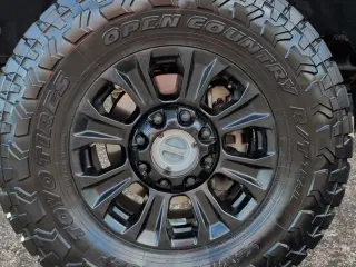 Ford F-250 Super Duty 2022 4x4 Lariat 4p Camión de Cabaña de Tripulación 6.8 ft. SB