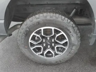 Ford F-150 2023 4x4 XLT 4p SuperCrew 5.5 ft. SB