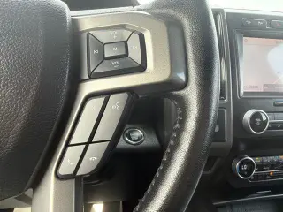 Ford Expedition 2021 4x4 XLT 4dr SUV