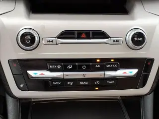 Ford Explorer 2023 AWD XLT 4dr SUV