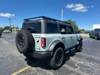 Ford Bronco 2023 4x4 Base Advanced 4dr SUV