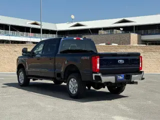 Ford F-250 Super Duty 2024 4x4 XLT 4dr Crew Cab 6.8 ft. SB Pickup