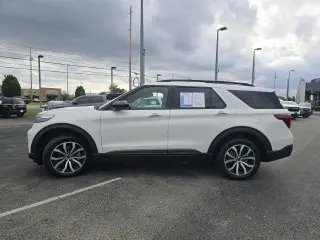 Ford Explorer 2023 AWD ST 4dr SUV