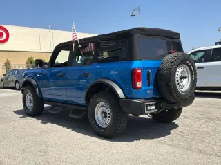 Ford Bronco 2021 4x4 Base 4dr SUV