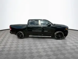 Ram 1500 2021 4x2 Big Horn 4p Cabina Tripulacion 5.6 ft. SB Pickup