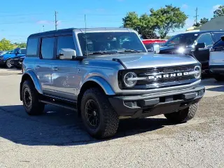 Ford Bronco 2023 4x4 Outer Banks 4dr SUV