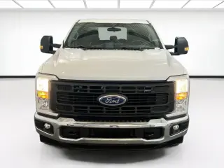 Ford F-250 Super Duty 2024 4x2 XL 4dr SuperCab 6.8 ft. SB Pickup