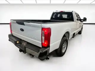 Ford F-250 Super Duty 2024 4x2 XL 4dr SuperCab 6.8 ft. SB Pickup