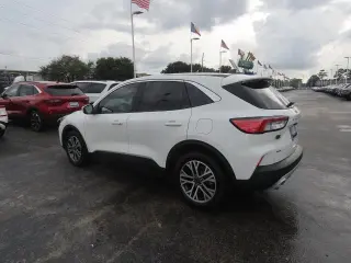 Ford Escape 2022 SEL 4dr SUV