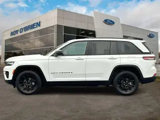 Jeep Grand Cherokee 2024 4x4 Laredo 4dr SUV