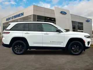 Jeep Grand Cherokee 2024 4x4 Laredo 4dr SUV