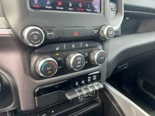 Ram 1500 2019 4x4 Big Horn 4dr Crew Cab 5.6 ft. SB Pickup