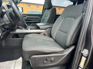 Ram 1500 2019 4x4 Big Horn 4dr Crew Cab 5.6 ft. SB Pickup