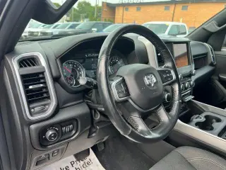 Ram 1500 2019 4x4 Big Horn 4dr Crew Cab 5.6 ft. SB Pickup