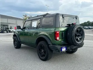 Ford Bronco 2024 4x4 Black Diamond 4dr SUV
