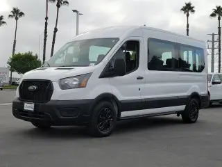 Ford Transit 2022 350 XL 3dr LMB Techo Medio Furgón de Pasajeros