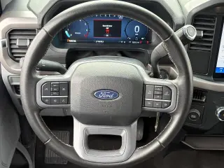 Ford F-150 2025 4x2 XLT 4dr SuperCrew 5.5 ft. SB