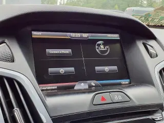 Ford Focus 2014 Titanium 4dr Hatchback