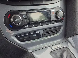 Ford Focus 2014 Titanium 4dr Hatchback