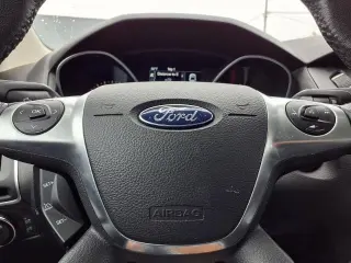 Ford Focus 2014 Titanium 4dr Hatchback